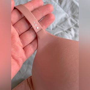 Victoria's Secret Biofit Demi Uplift 38DD w/ Silver Accents on Straps